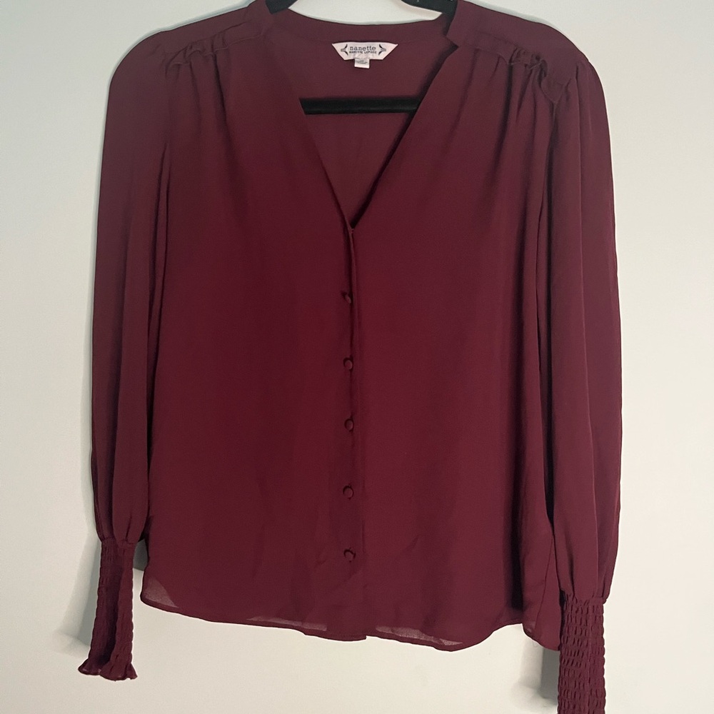 NWT Nanette Lepore burgundy split neck ls blouse with elastic ruffled cuff